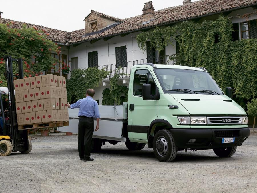  Iveco Daily Chassis Cab 2004 года  (фото 4 из 14)